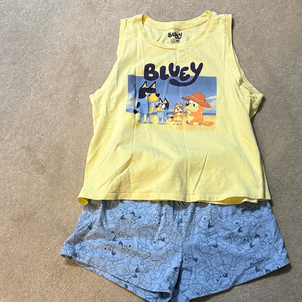Bluey Women's Yellow and Blue Pajama Set